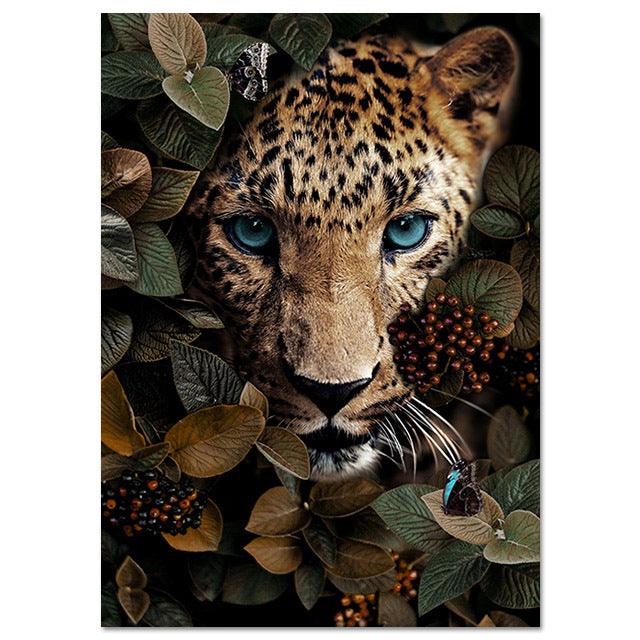 Eco-friendly cotton canvas material for Nordic Art Canvas - Animal Lion Tiger Bear Painting. Waterproof, fade-resistant with a fine, smooth texture.